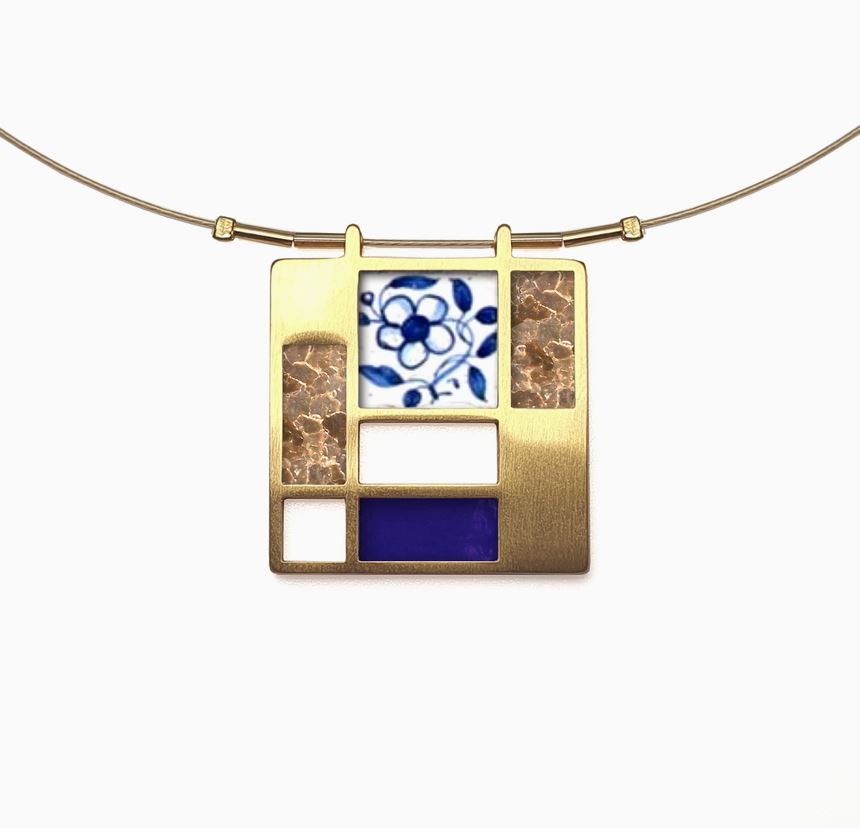De Stijl inspired necklace steel/ delft B136/W13